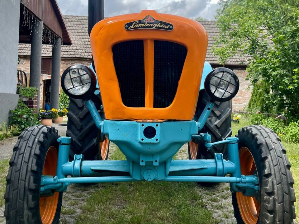 Image 52/52 of Lamborghini 2R (1965)