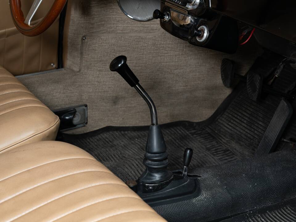 Image 31/34 of Porsche 356 C 1600 SC (1964)
