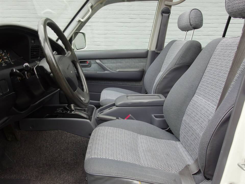 Bild 44/97 von Toyota Land Cruiser FJ80 (1992)