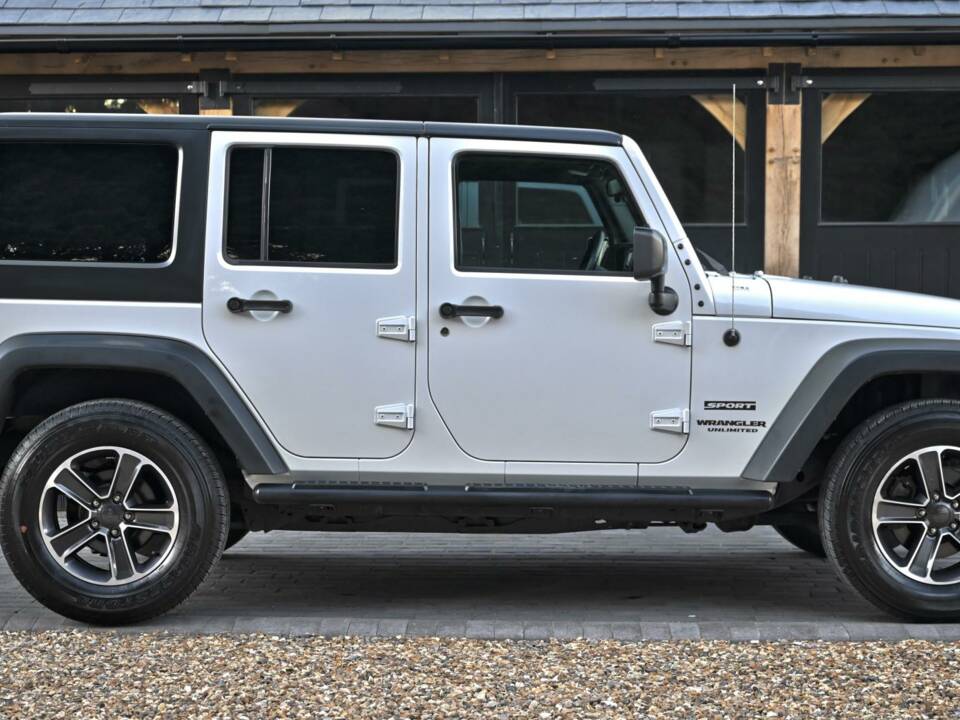 Imagen 8/50 de Jeep Wrangler 3.6 V6 (2015)