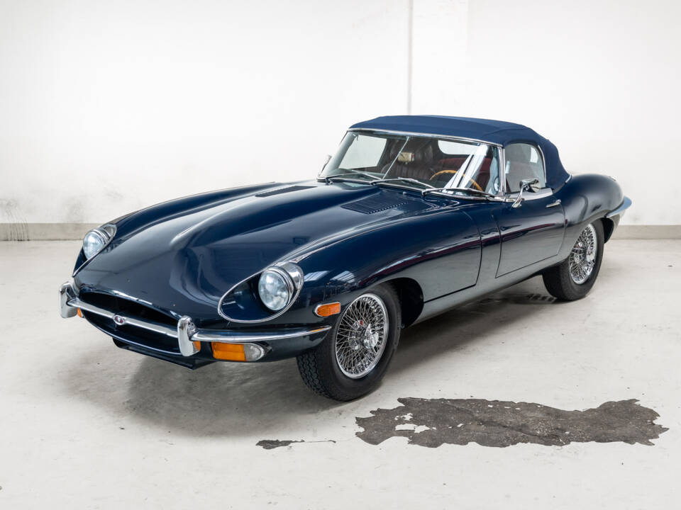 Image 35/36 of Jaguar E-Type (1969)