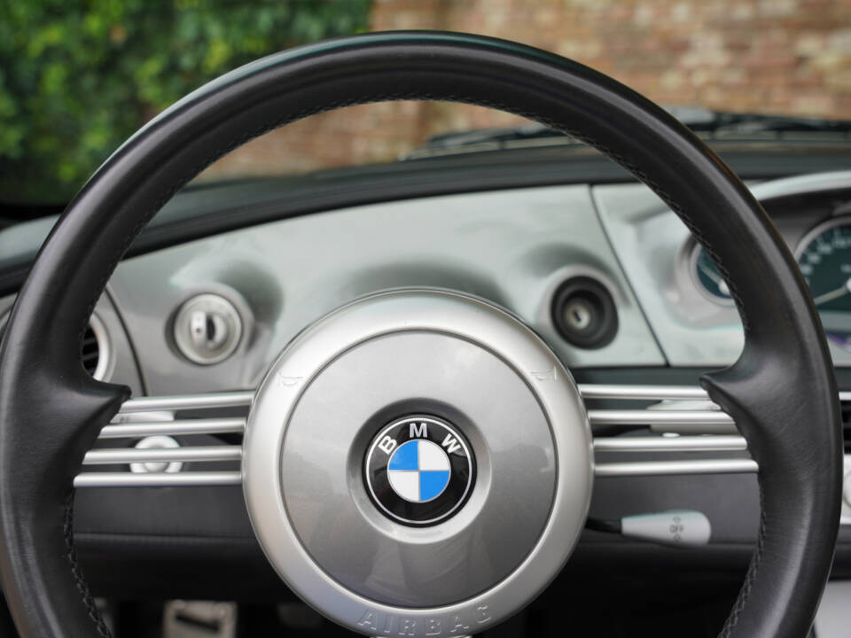 Image 37/50 of BMW Z8 (2000)