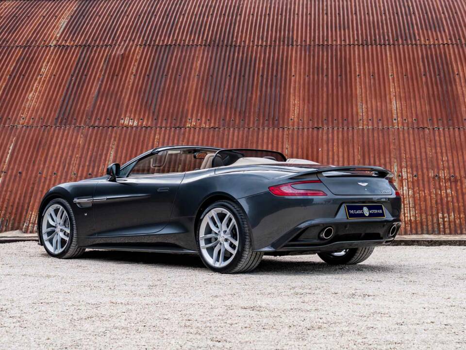 Image 9/35 of Aston Martin Vanquish (2017)