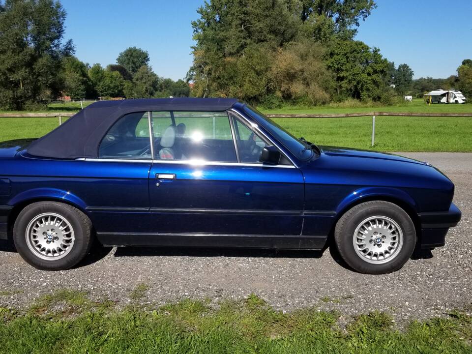 Bild 2/19 von BMW 318i (1992)