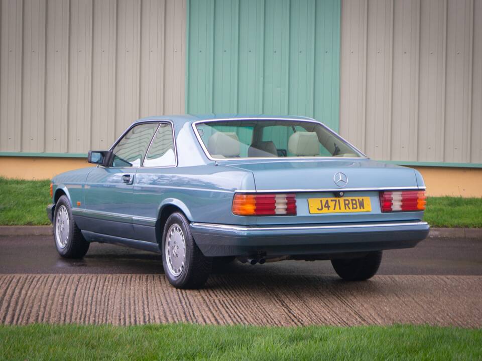 Image 5/31 de Mercedes-Benz 420 SEC (1990)