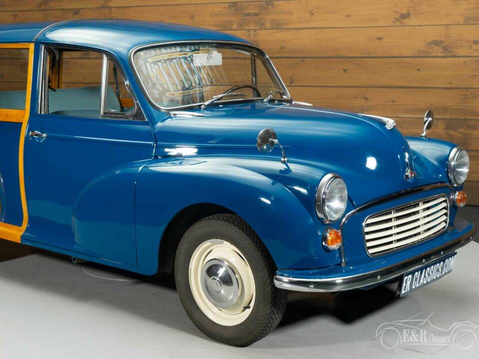 Image 16/19 of Morris Minor 1000 Traveller (1971)