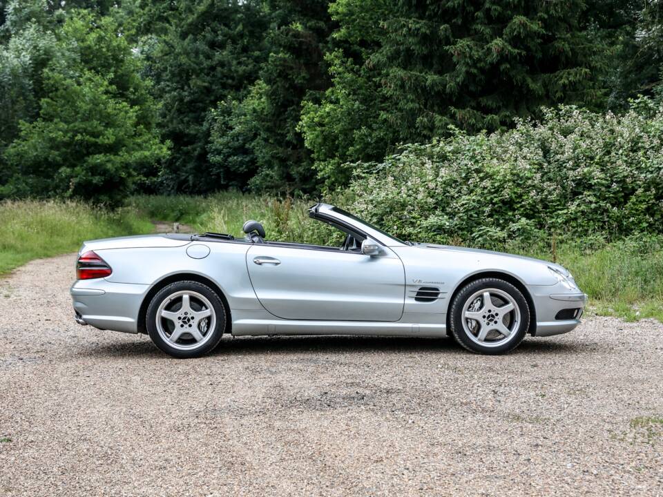Afbeelding 38/40 van Mercedes-Benz SL 55 AMG (2003)