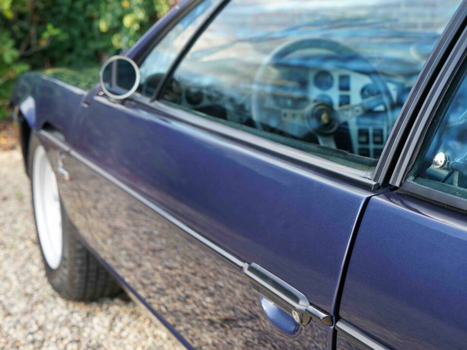 Bild 34/50 von Lamborghini Espada 400 GT (1973)