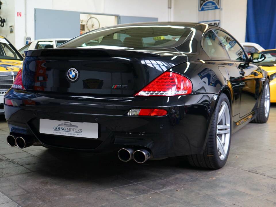 Bild 13/32 von BMW M6 (2006)