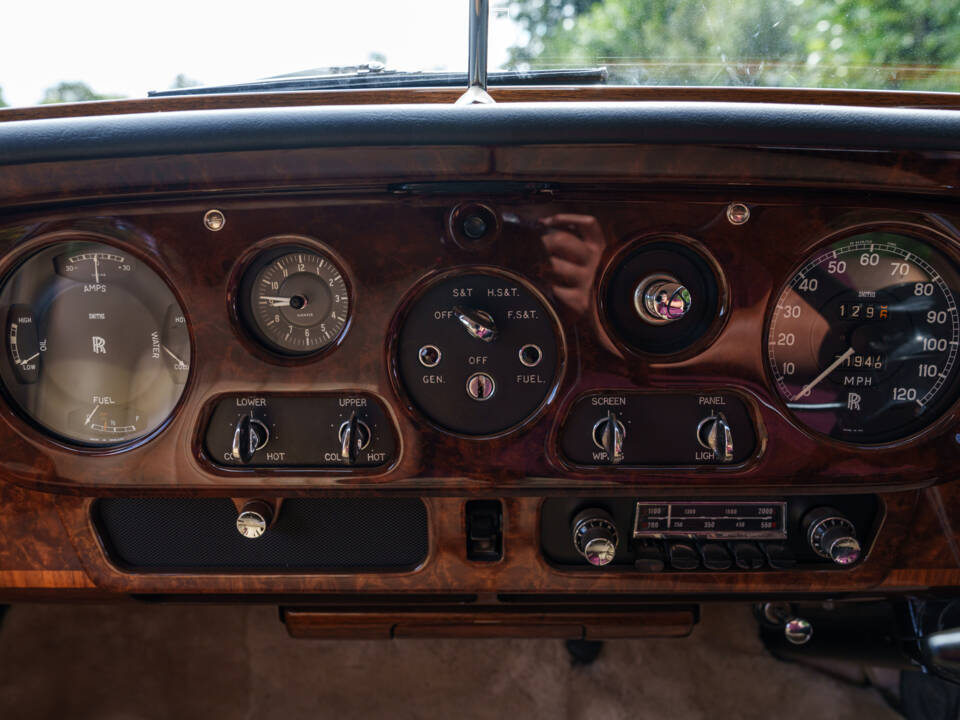 Image 16/34 of Rolls-Royce Silver Cloud III (1965)