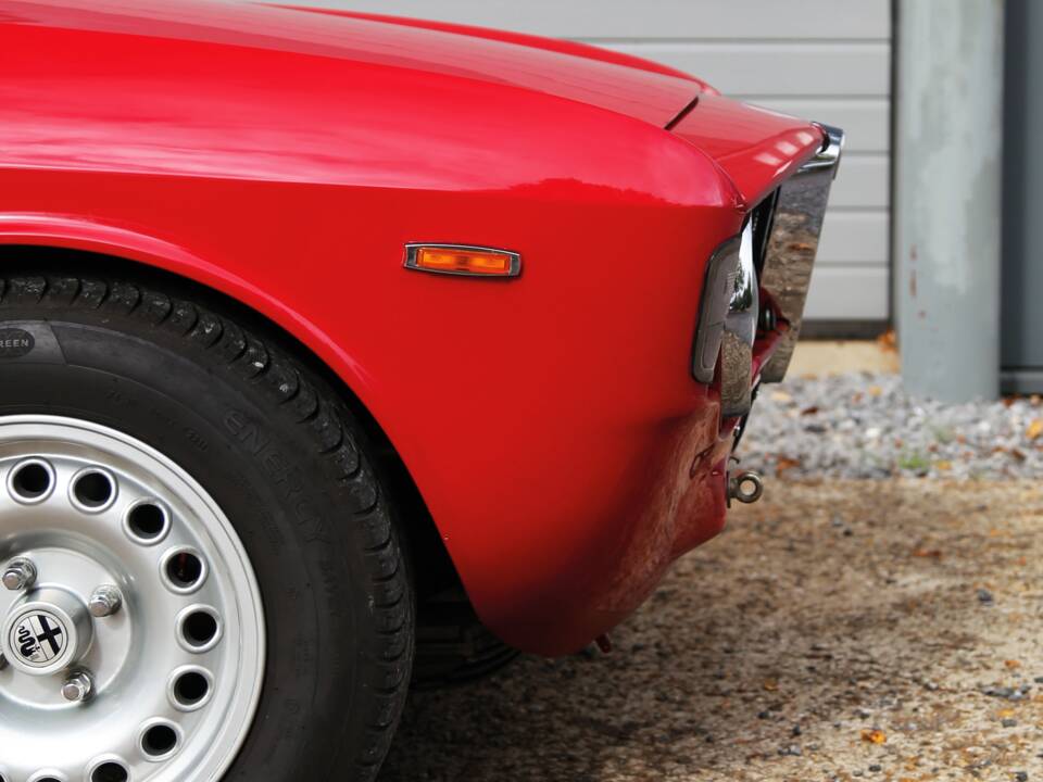 Immagine 4/48 di Alfa Romeo Giulia 1750 GT Am (1970)