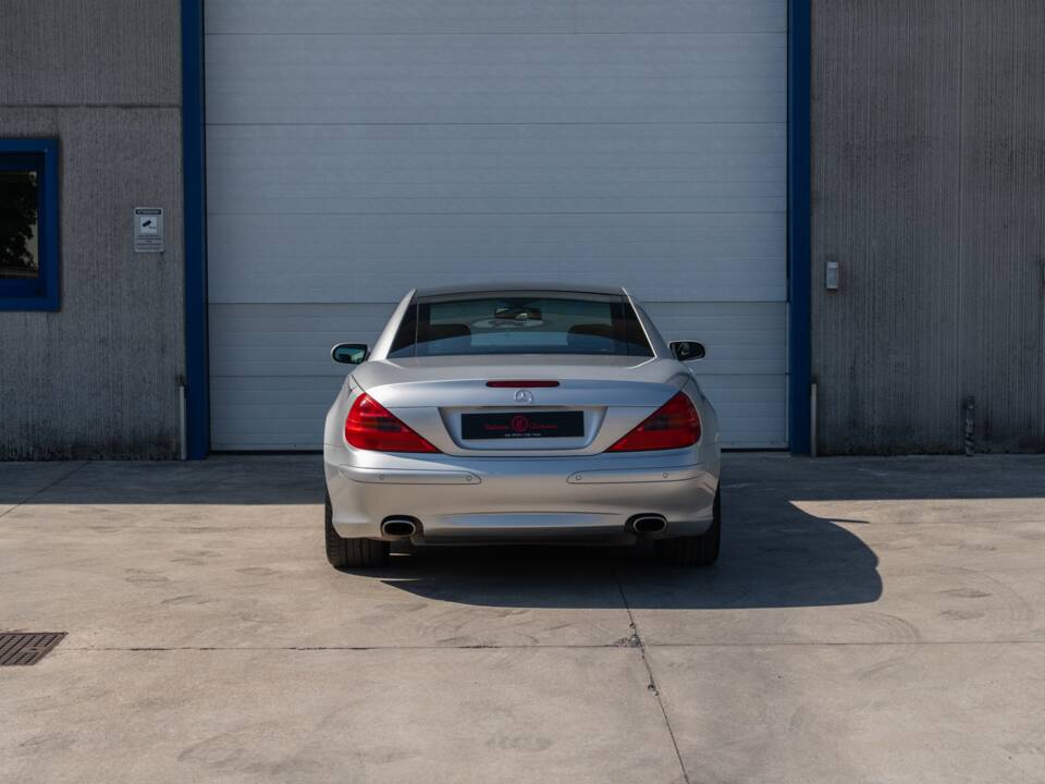Image 13/86 de Mercedes-Benz SL 500 (2002)