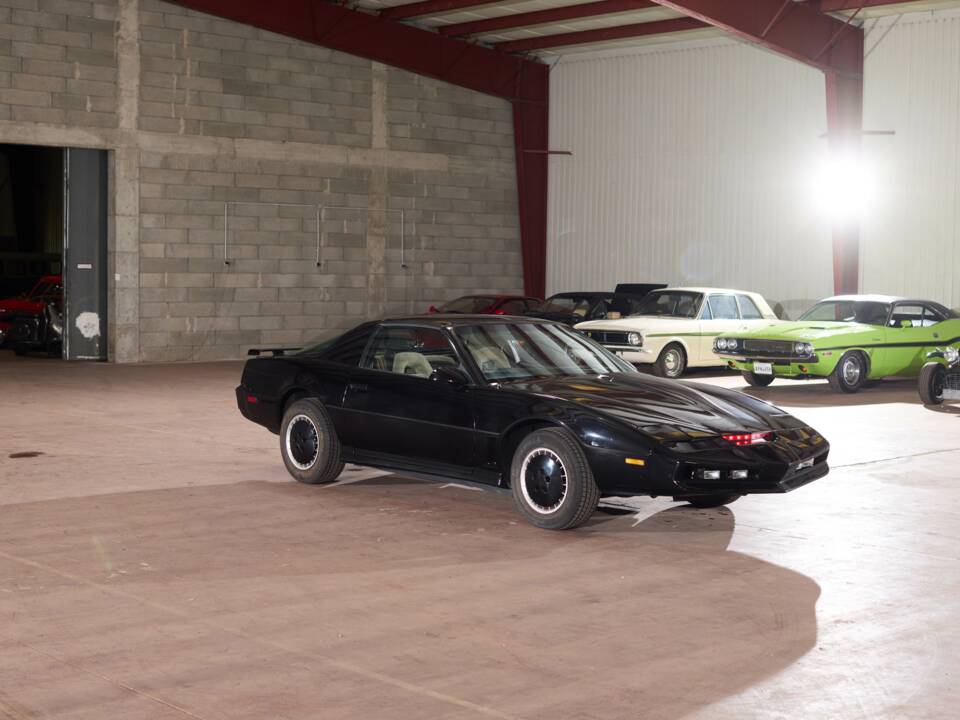 Obraz 19/63 pojazdu Pontiac Firebird TransAm (1984)