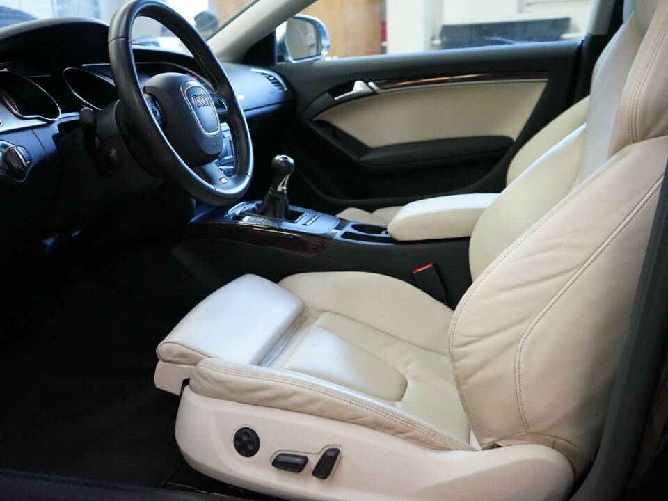Image 27/37 de Audi S5 Coupé (2007)