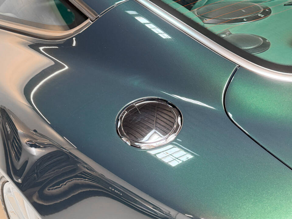Image 18/43 of Aston Martin V12 Vanquish (2003)