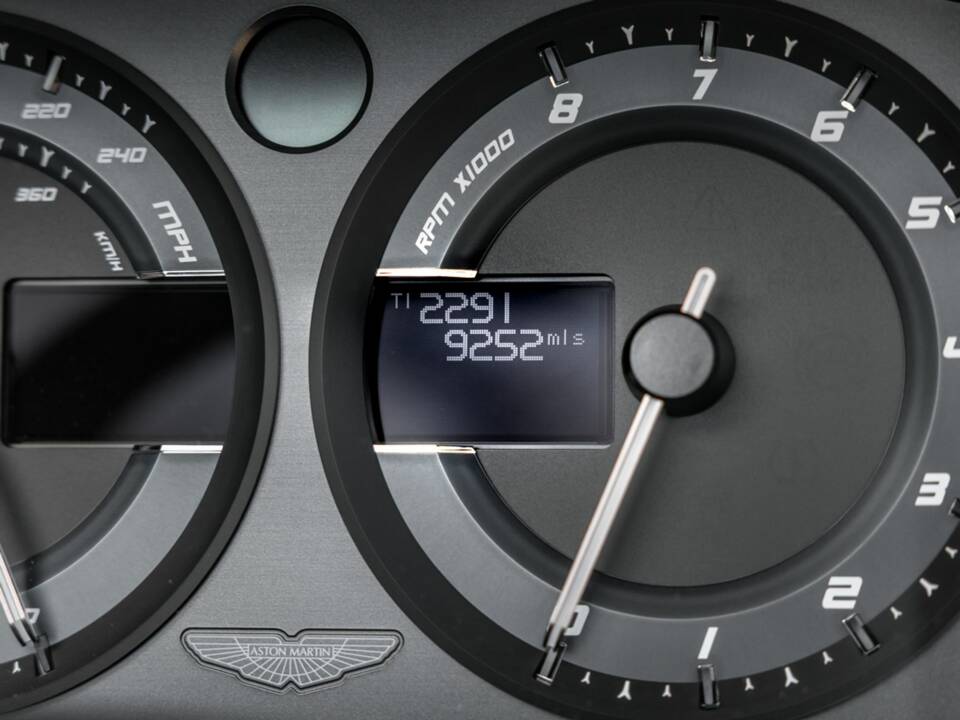Bild 8/50 von Aston Martin DB 9 GT Volante (2016)