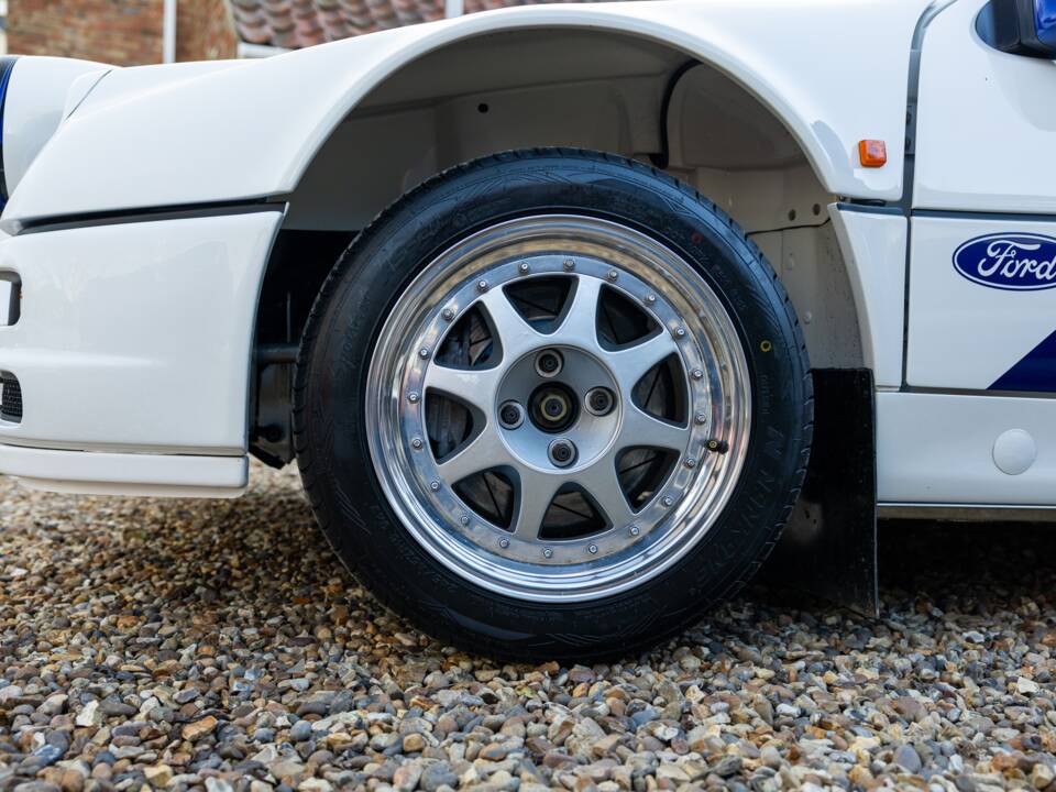 Image 27/50 of Ford RS200 (1986)