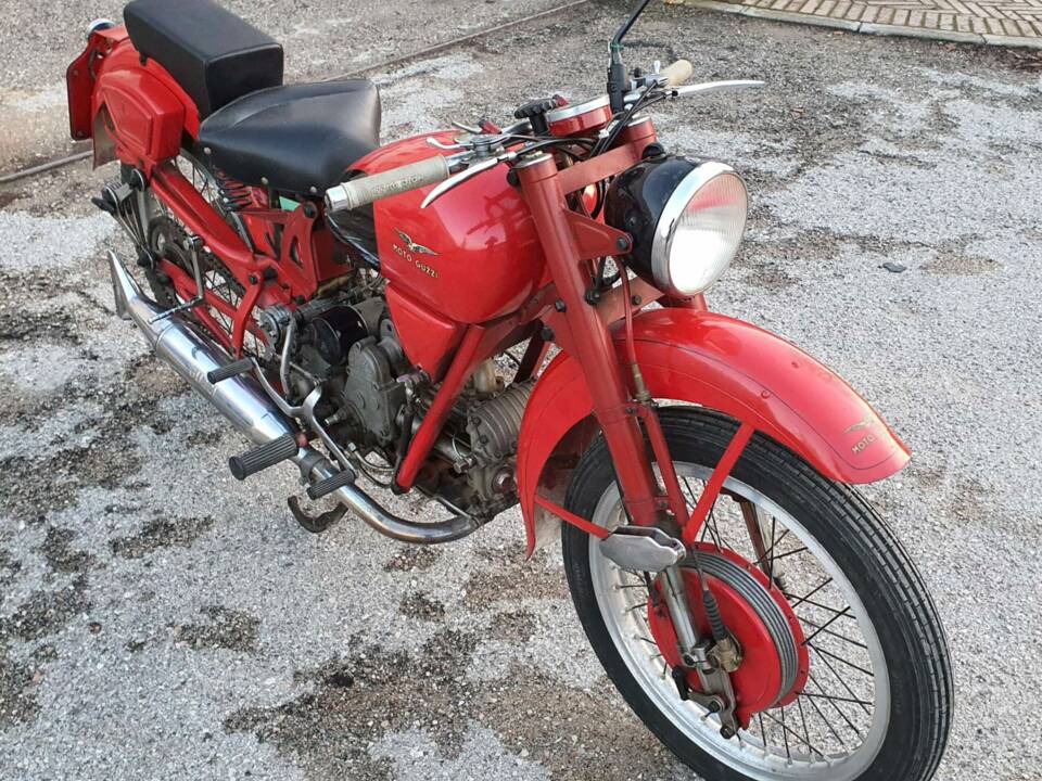 Image 3/12 of Moto Guzzi DUMMY (1952)