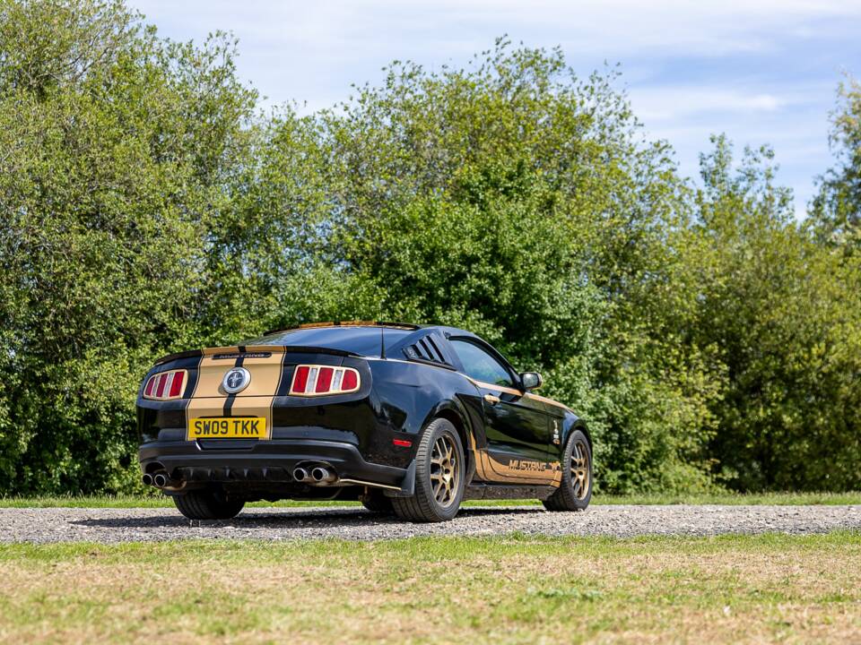Image 18/50 of Ford Mustang V6 (2009)