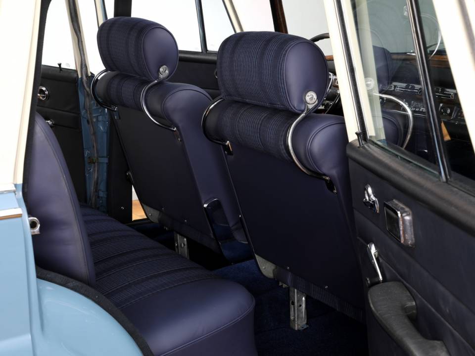 Bild 21/35 von Mercedes-Benz 230 S Universal (1968)