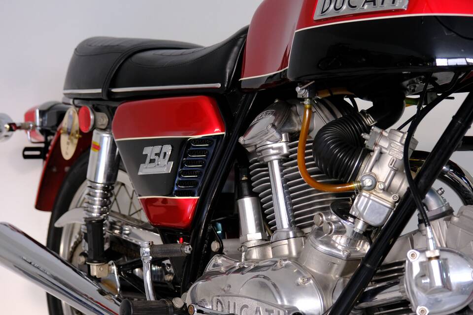 Immagine 28/96 di Ducati 750 GT (1974)