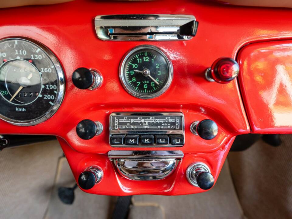 Immagine 24/42 di Porsche 356 C 1600 (1965)