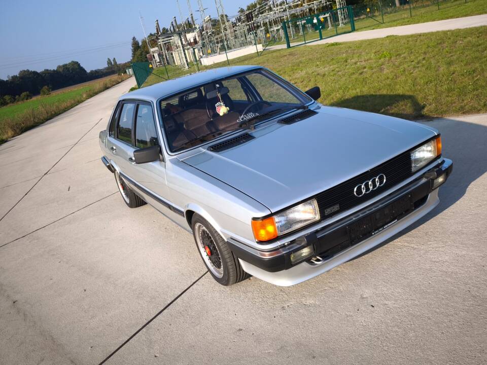 Image 68/94 de Audi 80 CD 5S (1982)
