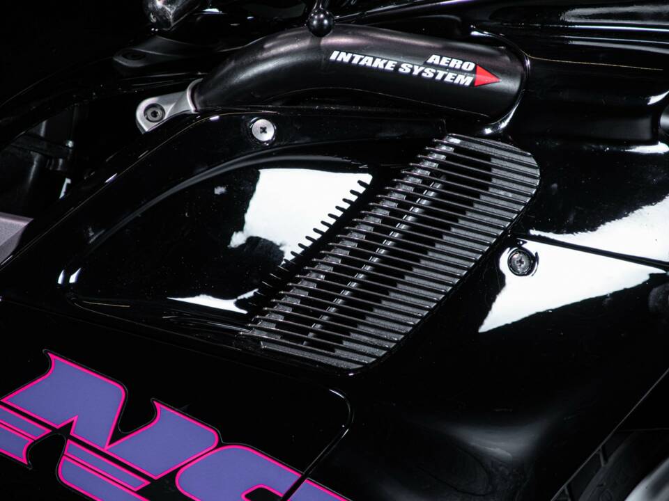 Bild 26/50 von Honda DUMMY (1994)