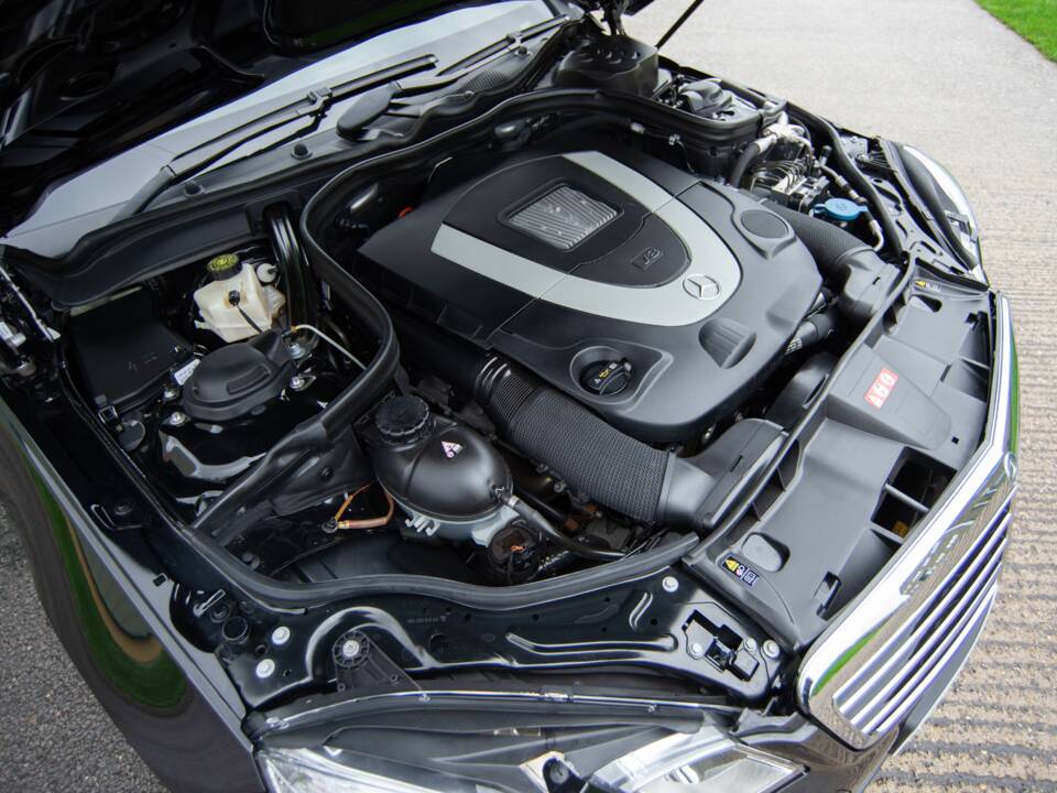Bild 19/25 von Mercedes-Benz E 500 (2010)
