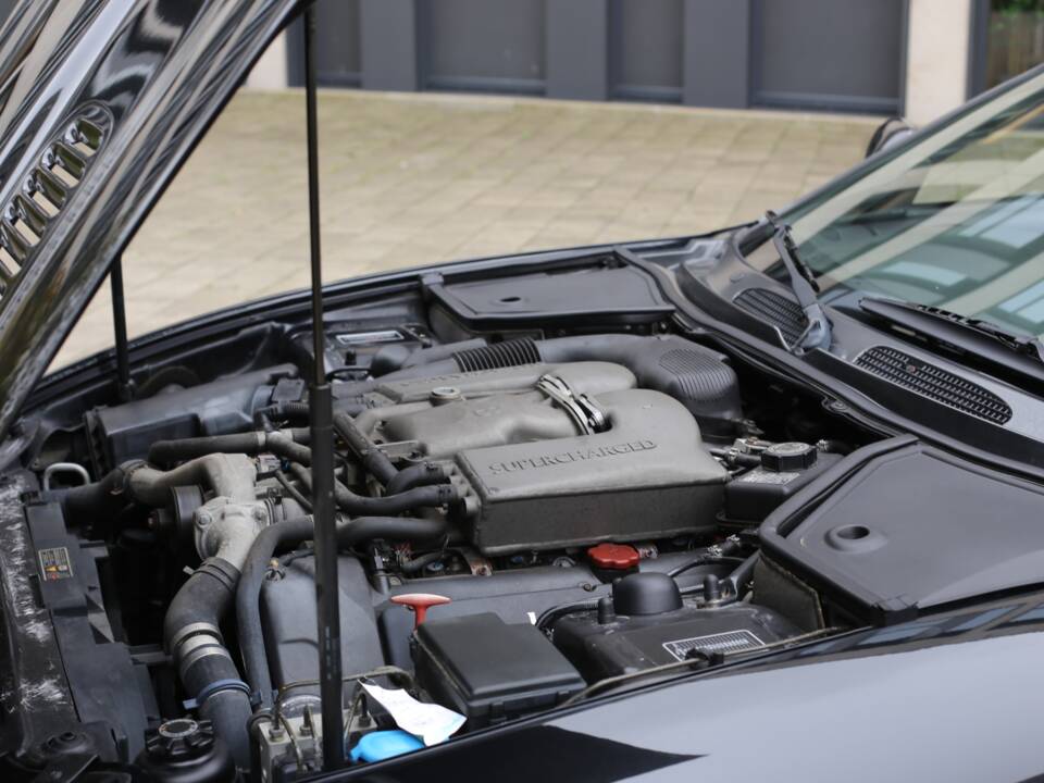 Immagine 23/45 di Jaguar XKR (2001)