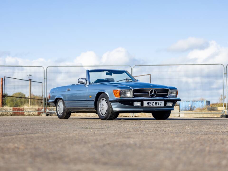 Image 9/47 of Mercedes-Benz 300 SL (1987)