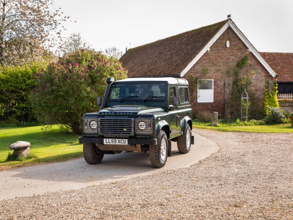 Bild 46/50 von Land Rover Defender 90 TD4 (2009)
