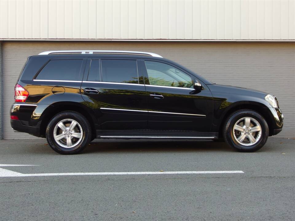 Immagine 5/100 di Mercedes-Benz GL 550 4MATIC (2008)
