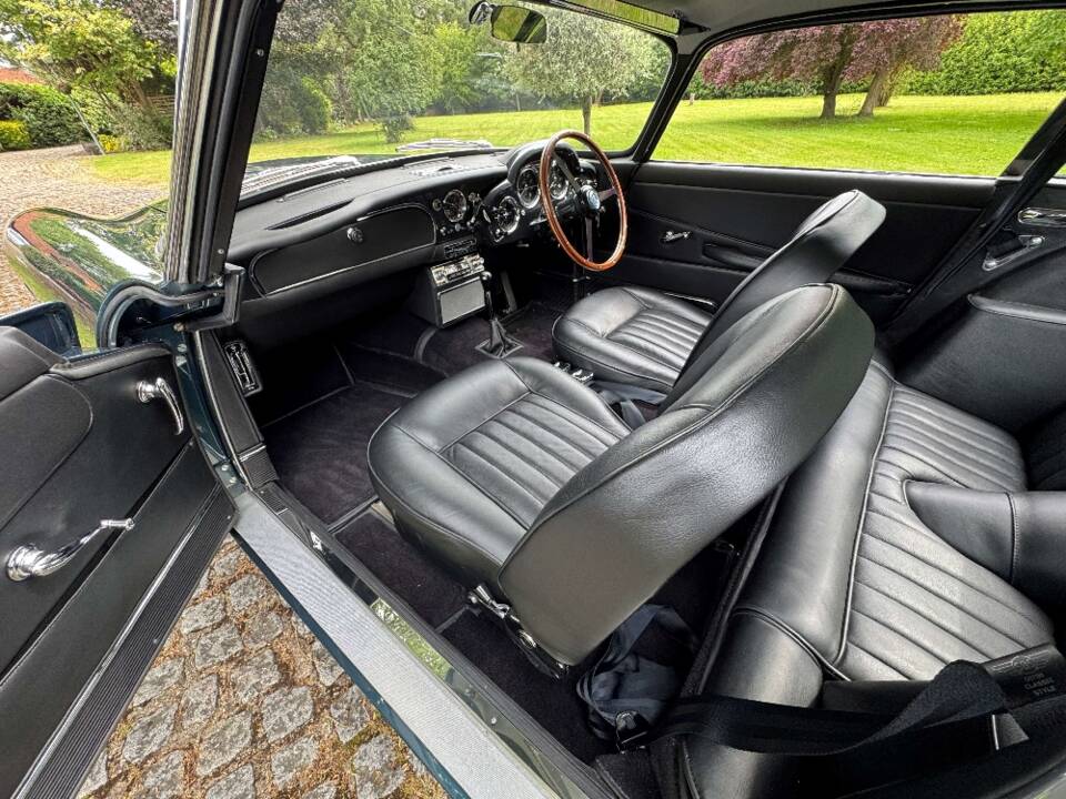 Image 23/30 de Aston Martin DB 4 (1959)