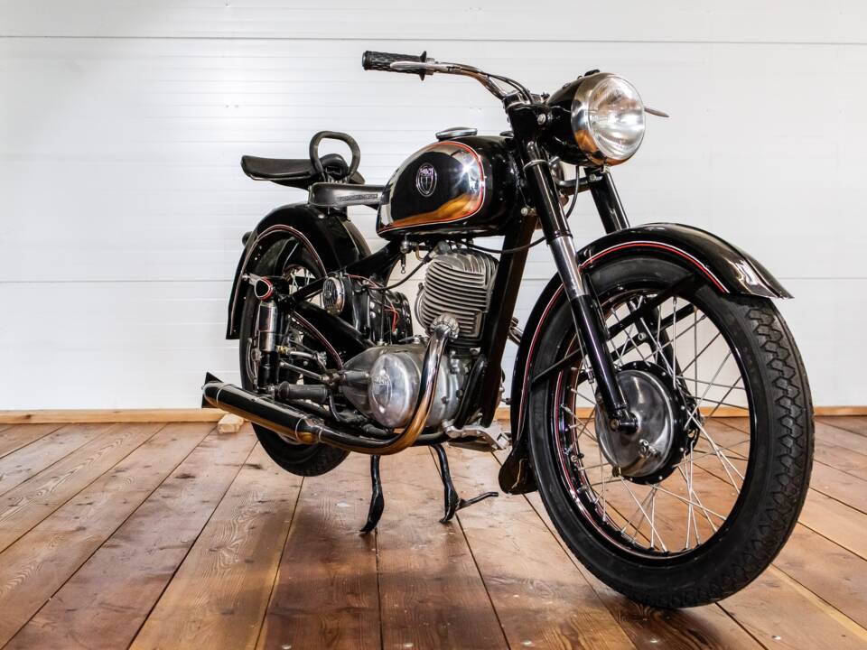 Image 2/12 de Puch 250 TF (1953)