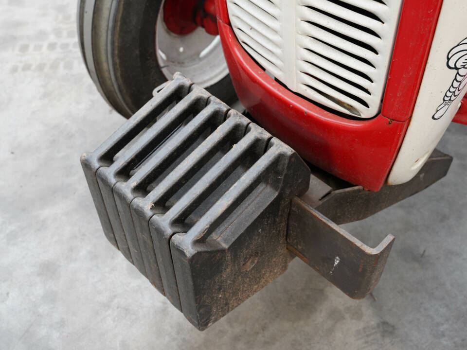 Image 13/46 of Massey-Ferguson MF 35 (1958)