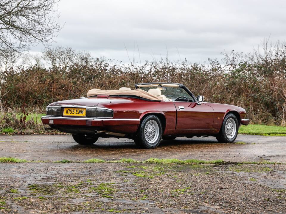Image 19/50 of Jaguar XJS 5.3 V12 (1993)