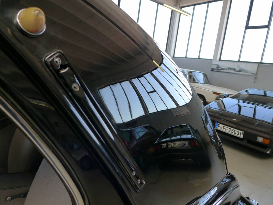 Bild 8/50 von Peugeot 203 C (1955)