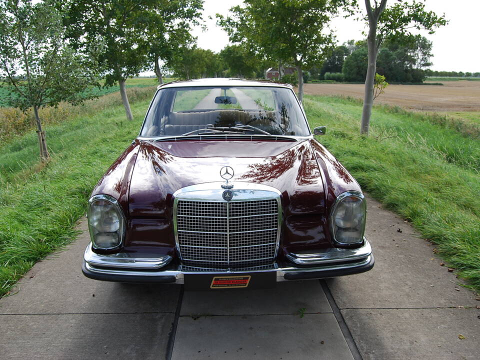 Afbeelding 16/58 van Mercedes-Benz 280 SE (1968)