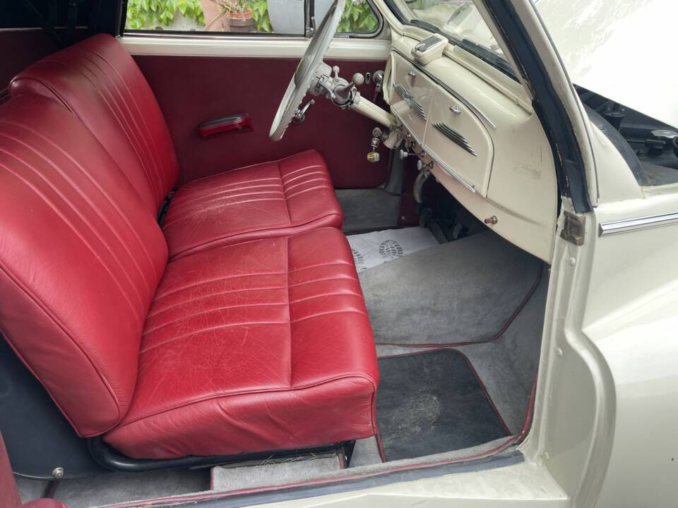 Bild 2/8 von Peugeot 203 (1957)