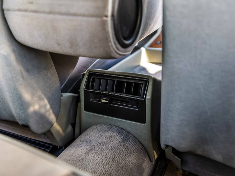 Image 141/175 of Mercedes-Benz 420 SE (1986)