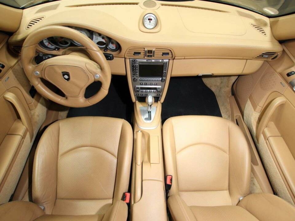 Image 15/30 of Porsche 911 Turbo (2006)