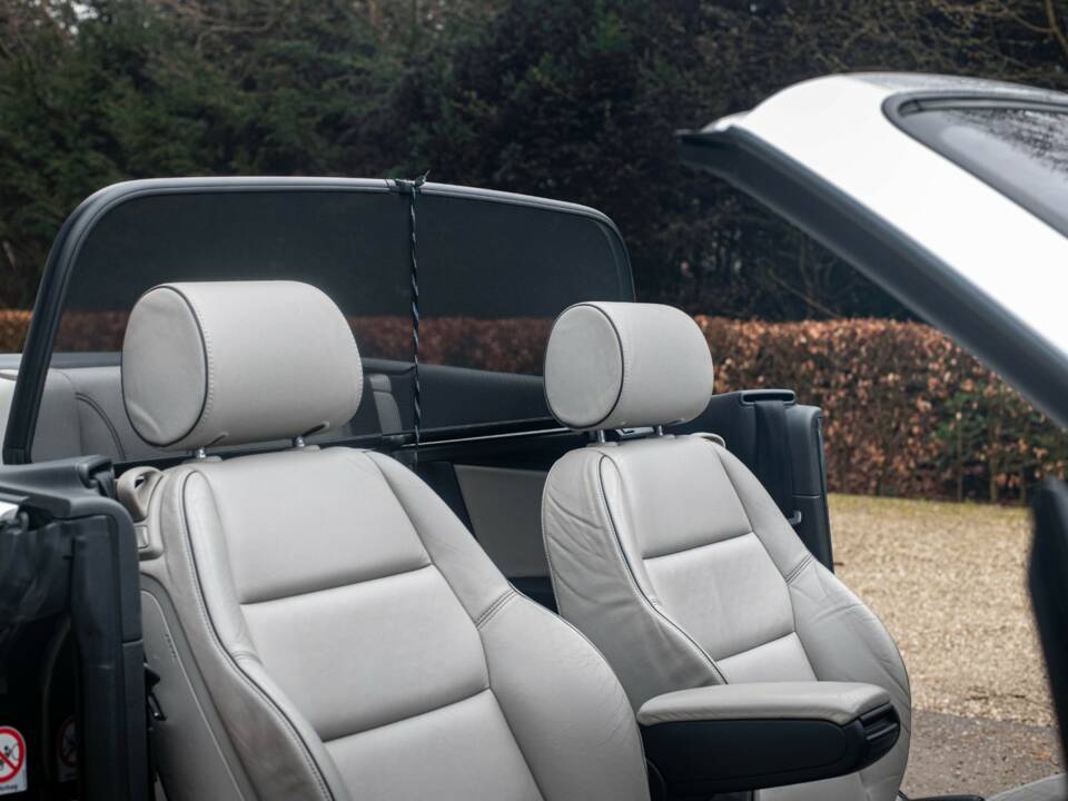 Image 16/39 of Audi S4 (2006)