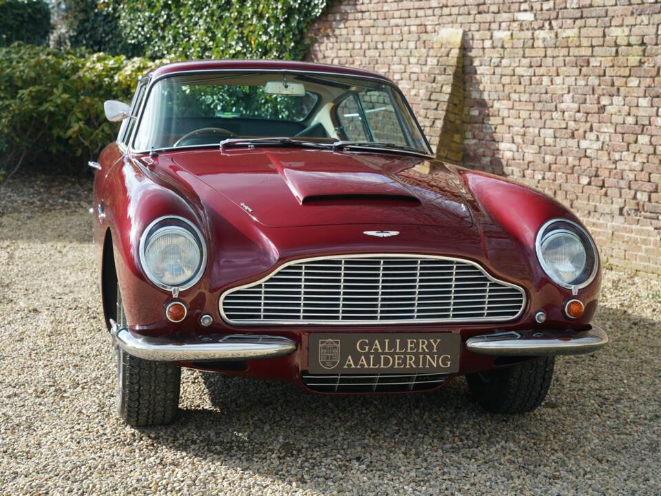 Bild 31/50 von Aston Martin DB 6 Vantage (1966)