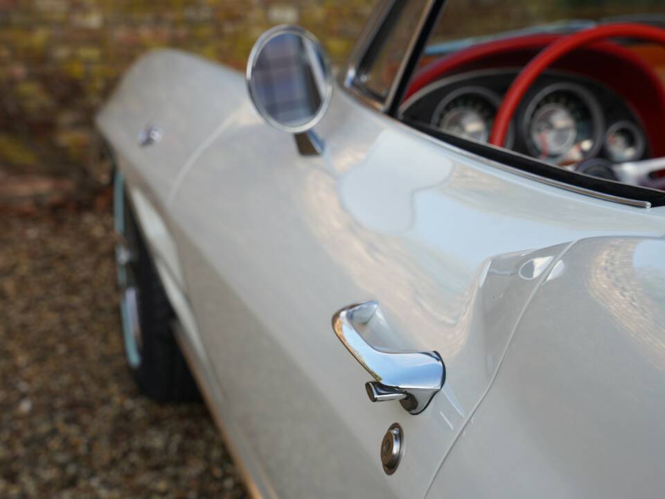 Immagine 32/50 di Chevrolet Corvette Sting Ray (1963)