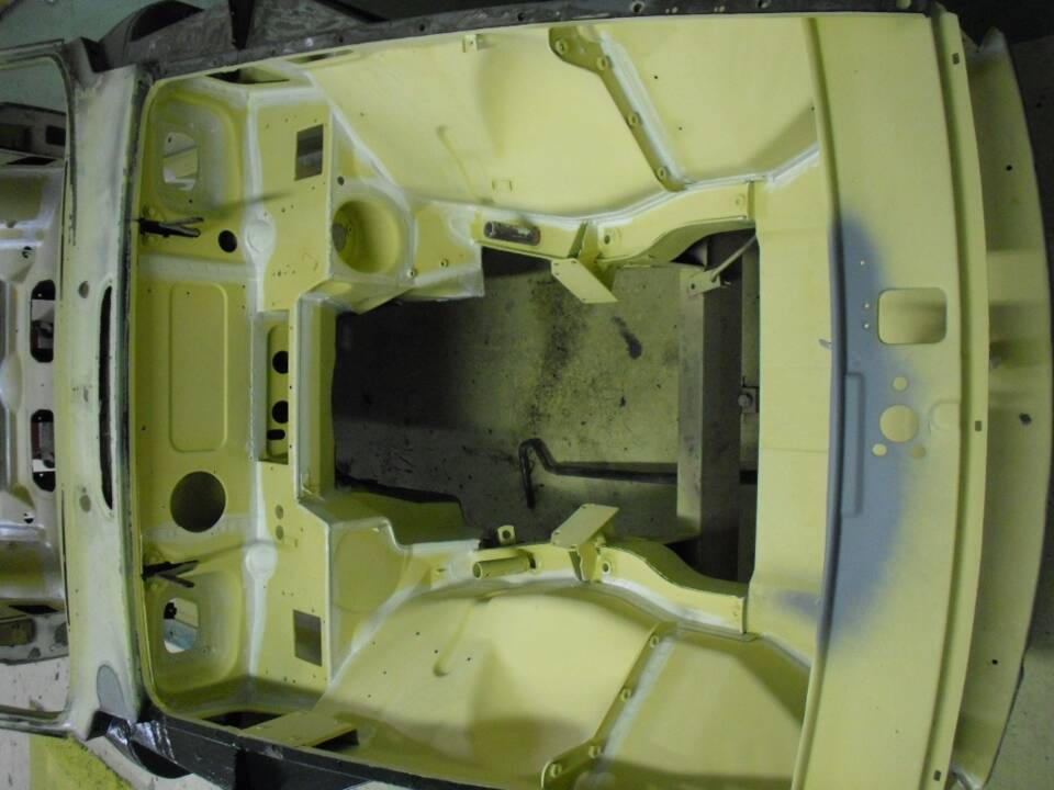 Bild 15/17 von MG MGB GT (1972)