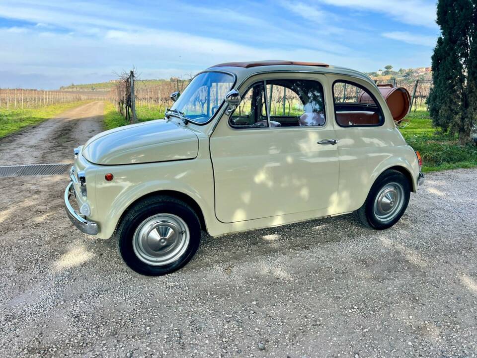 Image 2/73 of FIAT 500 F (1971)