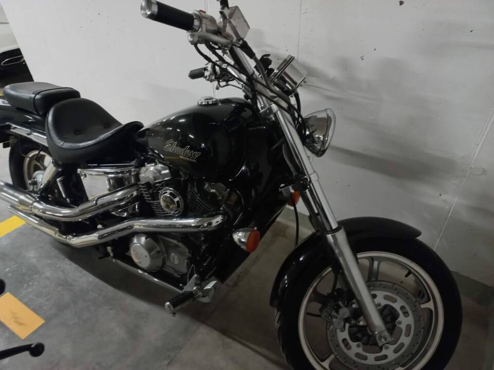 Immagine 2/5 di Honda VT 1100C Shadow (1989)