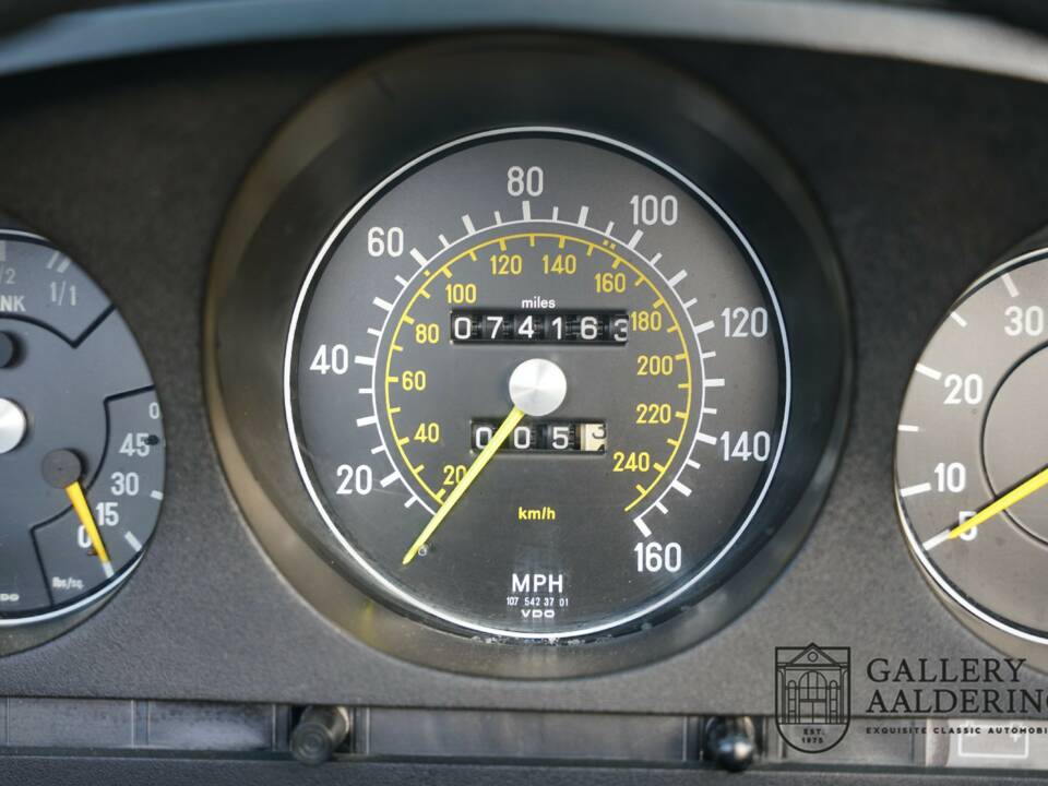 Bild 21/50 von Mercedes-Benz 450 SL (1973)