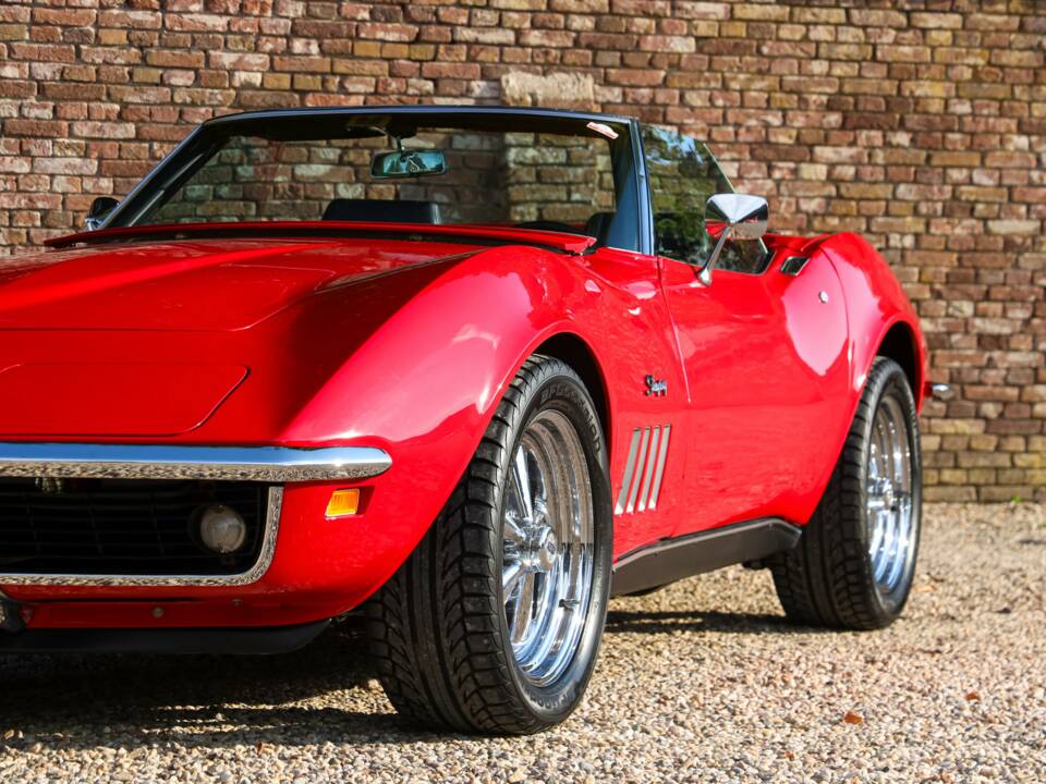 Image 38/50 of Chevrolet Corvette Stingray (1969)